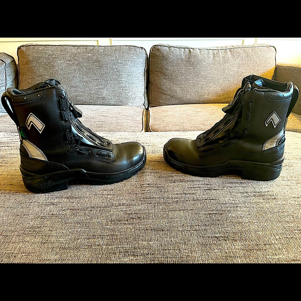 Haix AirPower R2 Black Boots Size 9W
